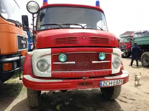 Mercedes Benz Actors 1113 Truck 1996 Red