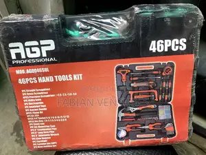 Set Up Toolbox With Many Tools Inside 46pic