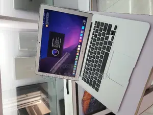 Laptop Apple MacBook Air 2017 8GB Intel Core I7 SSD 256GB