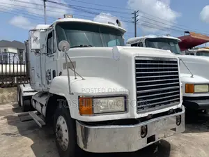 Mack Truck Double Cab 2002 Model
