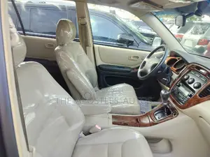 Toyota Highlander Base AWD 2003 Black