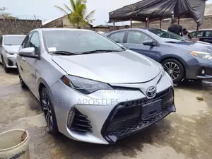 Toyota Corolla XSE (1.8L 4cyl 2A) 2019 Silver