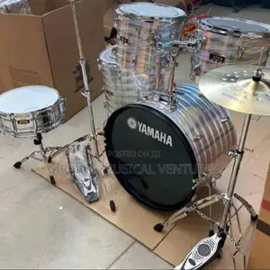 5pcs Yamaha Complete Drum Set With Big Pedal/Chemical Velon