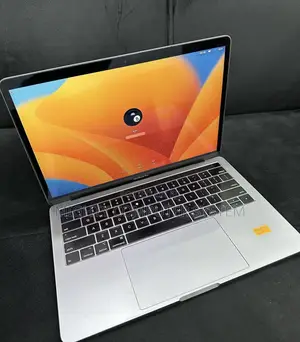 Laptop Apple MacBook Pro 2018 16GB Intel Core I7 SSD 256GB