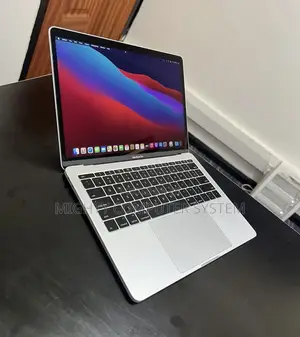 Laptop Apple MacBook Pro 2017 8GB Intel Core i5 SSD 256GB