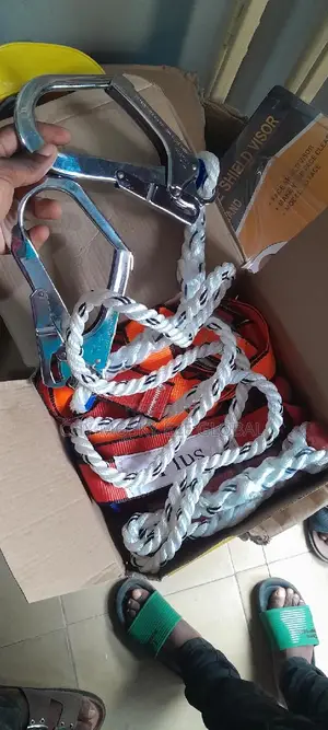 Safety Harness Belt With Double Lanyard