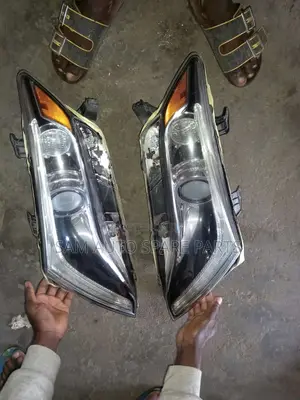 Toyota Venza Headlamp 2015 Model