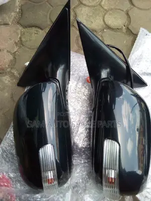 Toyota Camry 010 Side Mirror the Two Side