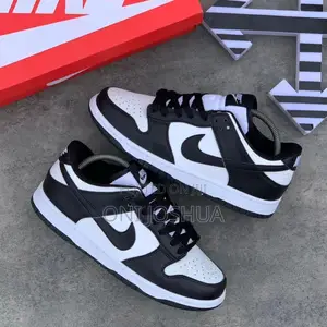 Black and White Nike Sb Dunk