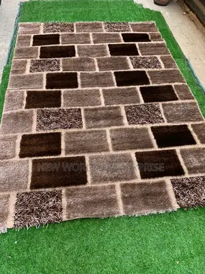Thick Modern Turkish Shaggy Centre Rug