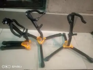 Foldable Saxophone Stand