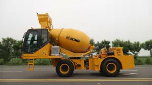4m3 Brand New XCMG 4x4 Selfloader Concrete Cement Mixer