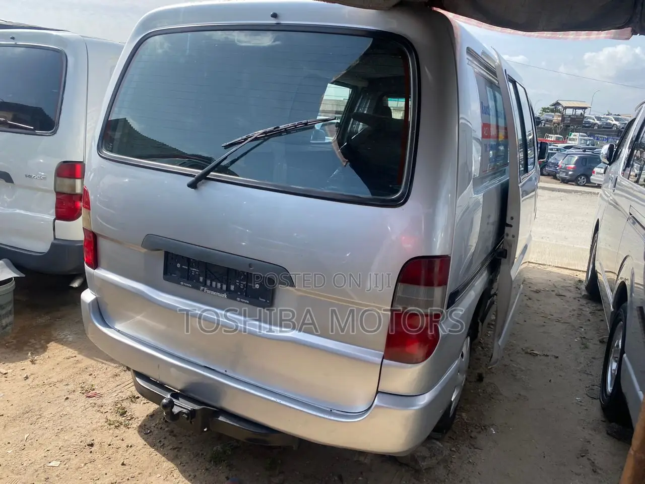 Toyota HiAce 2004 Silver