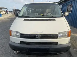 Volkswagen Transporter 2002 White
