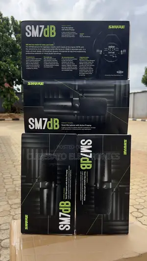 Shure SM7DB Dynamic Mic for Studio Recording and Podcast