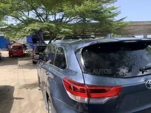 Toyota Highlander 2016 Blue