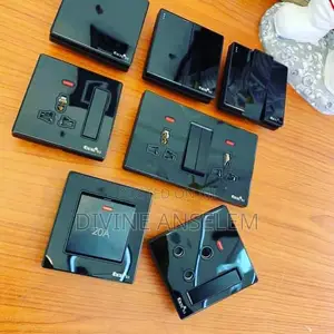 Black Socket