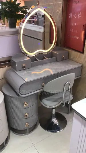 New Modern Luxury Mirror Consoles With Chair