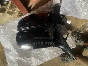 Original Side Mirror With Pointer Camry in 2010
