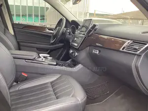 Mercedes-Benz GLE-Class 2016 Beige