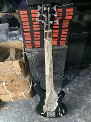 6 Strings Active Bass Guitar