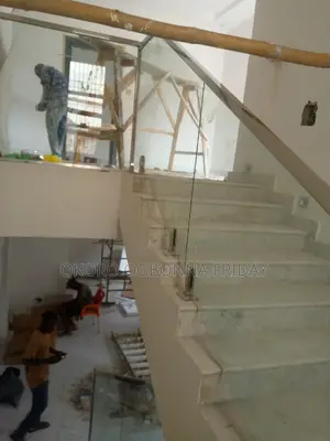 Frame Glass Staircase