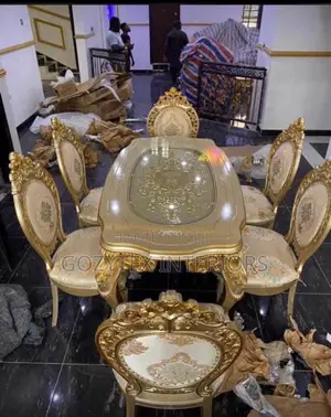 Royal Dinning Table Set
