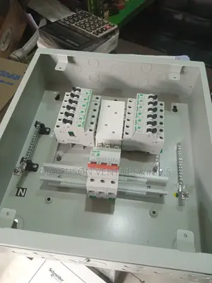 Eazy9 Distribution Board D4 Schneider Electric