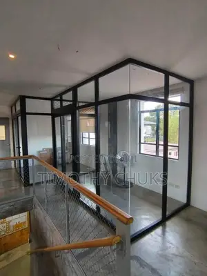 Aluminum Partitions Man