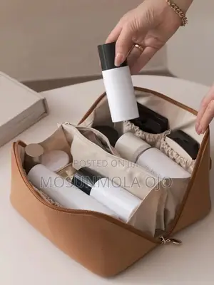 Portable Travel / Makeup Organizer Cosmetic Bag