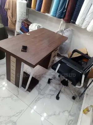 High Quality Office Table