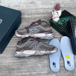 Original New Balance 9060 ‘Mushroom Brown’*