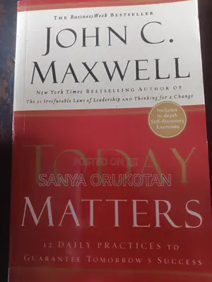 John Maxwell Books on Leadership