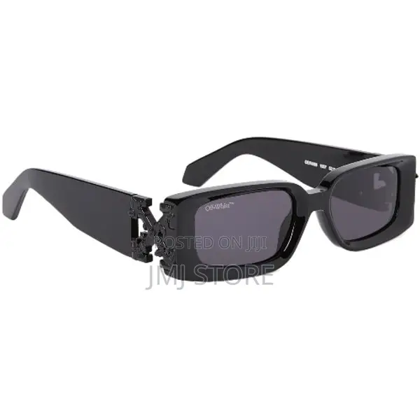 Off-White Roma Black Sunglasses
Product Code: 6439488