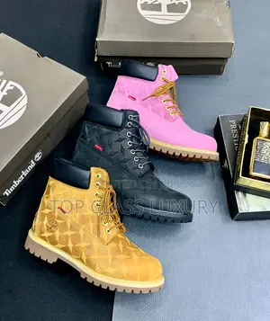 ORIGINAL Supreme Timberland Diamond Plate 6”Boots*