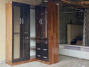 Wardrobe With Glass Face