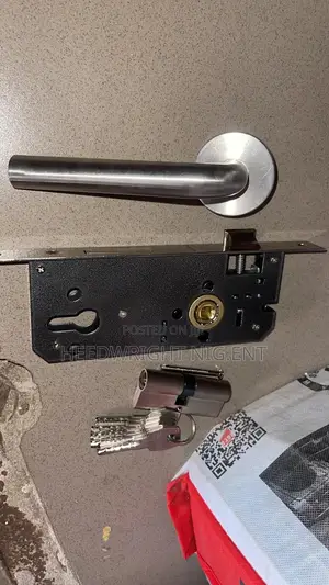 S-Steel Onrose Wooden and Iron Door Lock