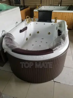 England Double Jacuzzi With Television