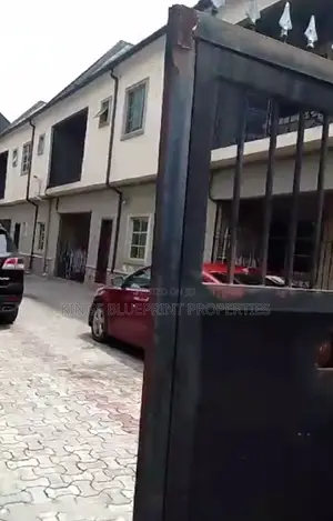 2bdrm Block of Flats in Warri for sale