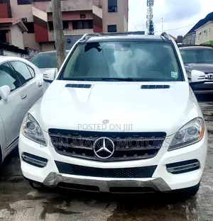 Mercedes-Benz M Class ML350 4MATIC 4dr SUV AWD (3.5L 6cyl 7A) 2014