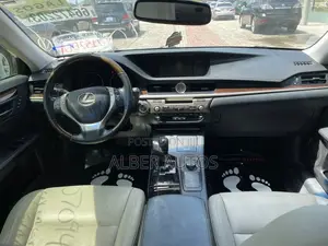 Lexus ES 350 FWD 2013 Silver