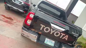 Set Backlight Hilux 2020 Available as Seen
