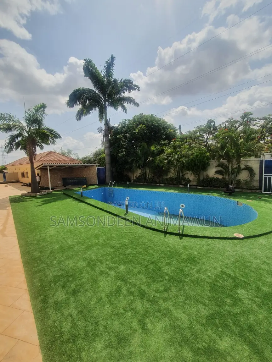 Artificial Grass for Pool. (+ Free Installation)
