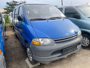Toyota HiAce 2003 Blue