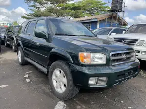 Nissan Pathfinder Automatic 2001 Green