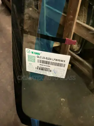 Mercedes Glc300 Windscreen Glass Available