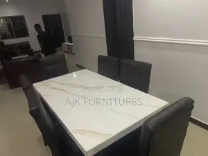 6 Seater Dinning Seat With a Marble Table