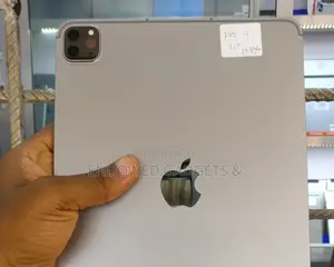 Apple iPad Pro 11 (2022) 128 GB Silver
