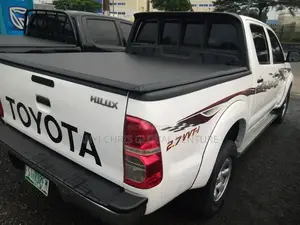 Toyota Hilux Both Cover Leather Flooding