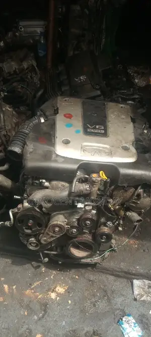 Infiniti M35X Engine 2010.